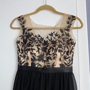 Elegant Long Sleeveless Dress